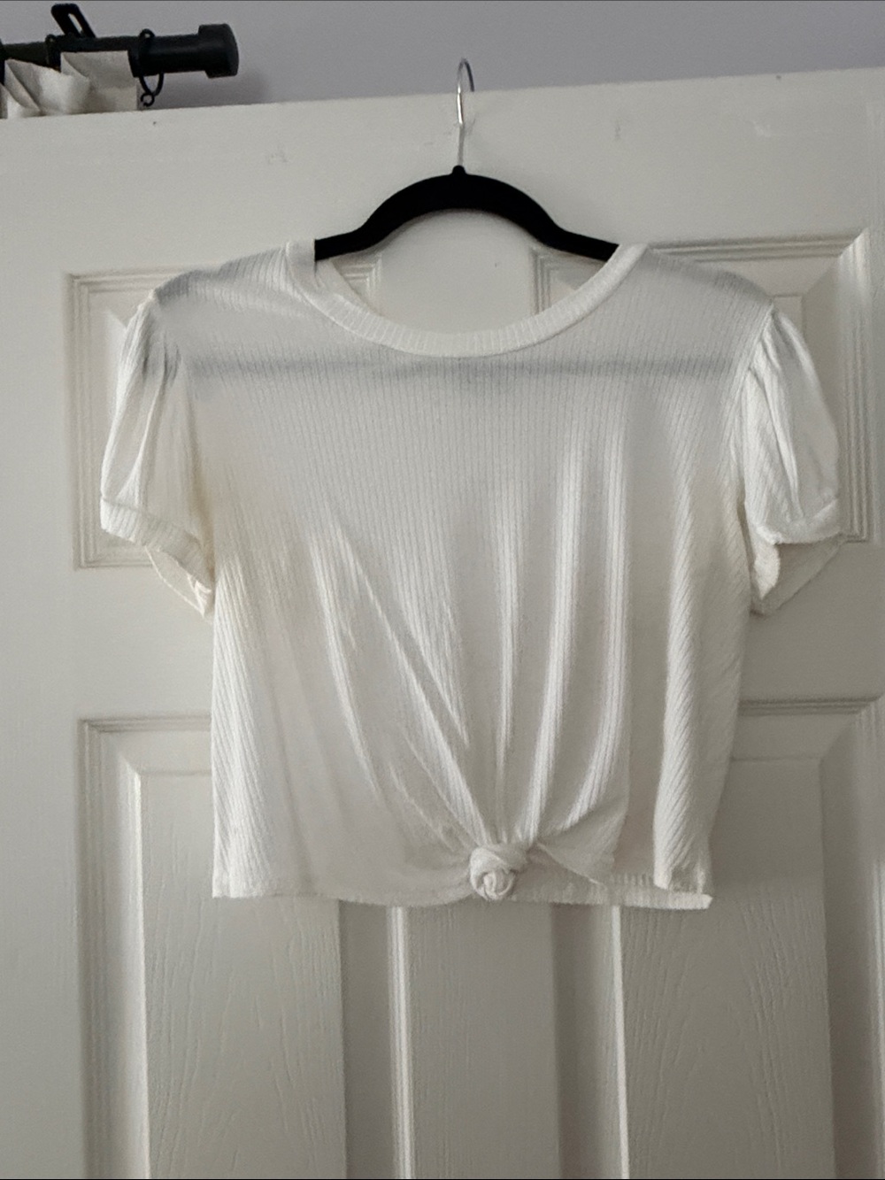 BLVD Women's White Knot-Front Ribbed Tee